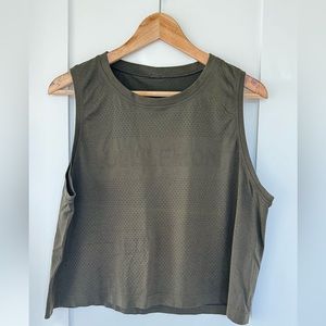 Lululemon cropped tank